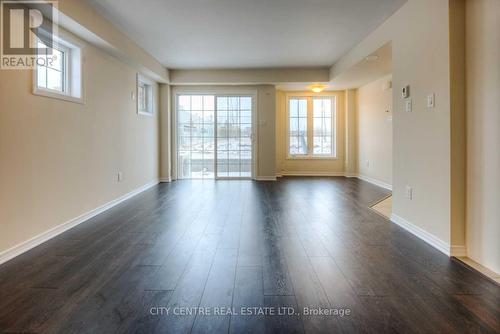 38 - 2441 Greenwich Drive, Oakville, ON - Indoor Photo Showing Other Room