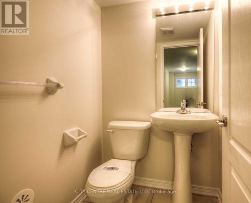 38 - 2441 Greenwich Drive, Oakville, ON - Indoor Photo Showing Bathroom