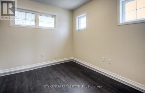 38 - 2441 Greenwich Drive, Oakville, ON - Indoor Photo Showing Other Room