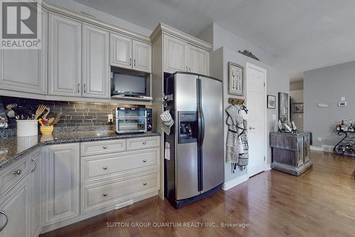 43 Oarsman Crescent, St. Catharines, ON - Indoor Photo Showing Kitchen