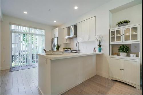 8570 204 Street, Langley, BC - Indoor Photo Showing Kitchen