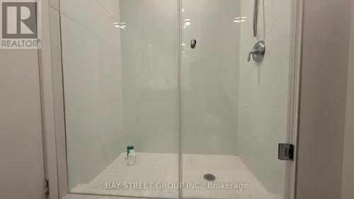 733 - 20 O'Neill Road, Toronto, ON - Indoor Photo Showing Bathroom