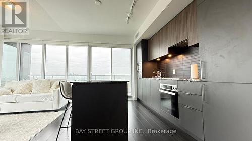 733 - 20 O'Neill Road, Toronto, ON - Indoor Photo Showing Kitchen