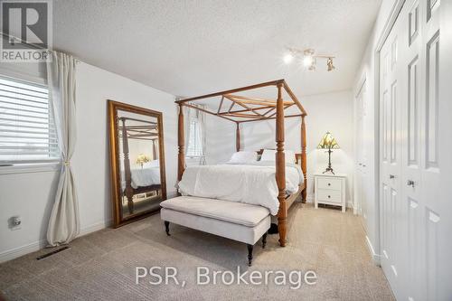 114 Chalet Crescent, London, ON - Indoor Photo Showing Bedroom