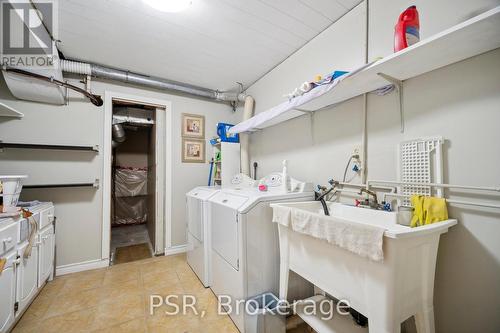 114 Chalet Crescent, London, ON - Indoor Photo Showing Laundry Room