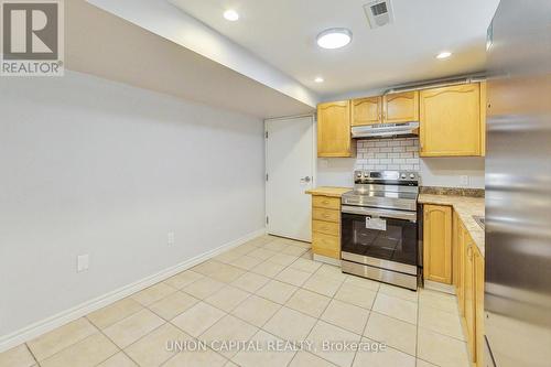 Bsmt - 10 Butternut Drive, Barrie, ON - Indoor Photo Showing Kitchen