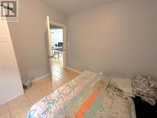 1529 Hall Avenue, Windsor, ON - Indoor Photo Showing Bedroom