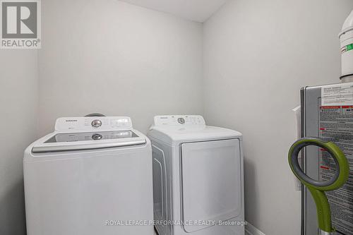 577 Decoeur Drive E, Ottawa, ON - Indoor Photo Showing Laundry Room