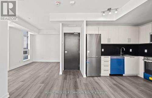 Main - 58-861 Sheppard Avenue W, Toronto, ON - Indoor Photo Showing Kitchen