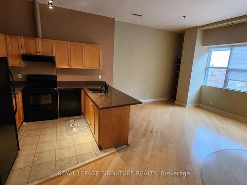 601-700 King St W, Toronto, ON - Indoor Photo Showing Kitchen