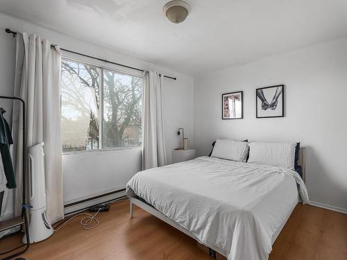 Chambre Ã Â coucher - 957  - 959 Rue Wilfrid-Laurier, Laval (Chomedey), QC - Indoor Photo Showing Bedroom