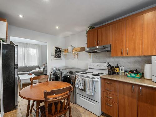 Cuisine - 957  - 959 Rue Wilfrid-Laurier, Laval (Chomedey), QC - Indoor Photo Showing Kitchen