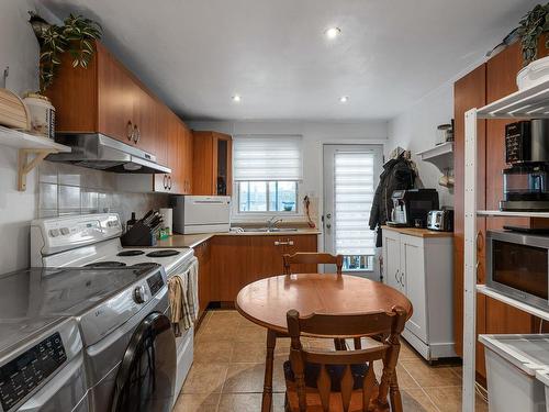 Cuisine - 957  - 959 Rue Wilfrid-Laurier, Laval (Chomedey), QC - Indoor Photo Showing Kitchen