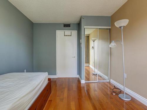 Chambre Ã Â coucher - 1703-1625 Av. Lincoln, Montréal (Ville-Marie), QC - Indoor Photo Showing Bedroom