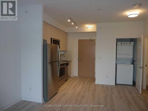 538 - 621 Sheppard Avenue E, Toronto, ON - Indoor Photo Showing Other Room