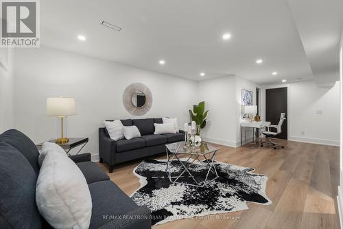 593 Cummer Avenue, Toronto, ON - Indoor Photo Showing Living Room