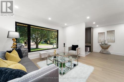 593 Cummer Avenue, Toronto, ON - Indoor Photo Showing Living Room