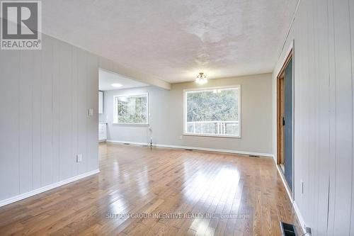 537 Huronia Road, Barrie, ON - Indoor Photo Showing Other Room