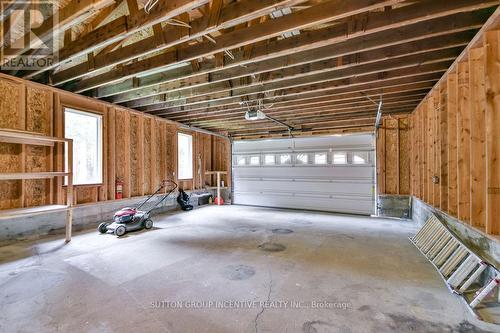 537 Huronia Road, Barrie, ON - Indoor Photo Showing Garage