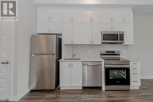 609 - 480 Gordon Krantz Avenue, Milton, ON - Indoor Photo Showing Kitchen With Stainless Steel Kitchen With Upgraded Kitchen