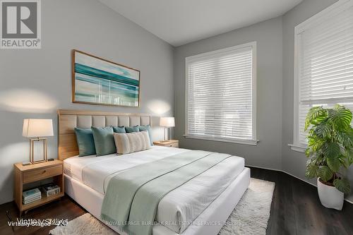 24 Manorwood Drive, West Lincoln, ON - Indoor Photo Showing Bedroom