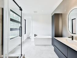 Ensuite bathroom - 