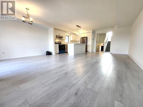 41 - 15 Stauffer Woods Trail, Kitchener, ON - Indoor Photo Showing Living Room