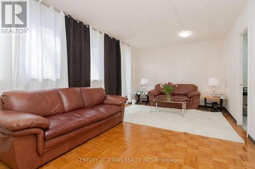 328 - 665 Kennedy Road, Toronto, ON - Indoor Photo Showing Living Room