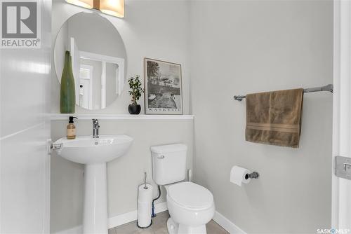 311 Delainey Manor, Saskatoon, SK - Indoor Photo Showing Bathroom