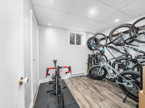 Bedroom - 6179 Rue Des Mûriers, Longueuil (Saint-Hubert), QC - Indoor Photo Showing Gym Room