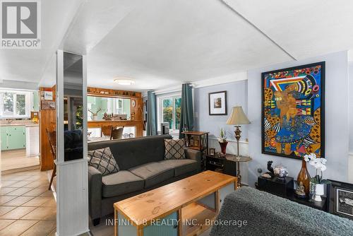 2 Auditorium Circle, Grimsby (540 - Grimsby Beach), ON - Indoor Photo Showing Living Room