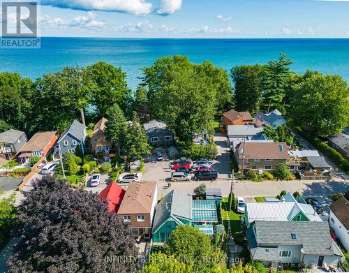 2 Auditorium Circle, Grimsby (540 - Grimsby Beach), ON - Outdoor With Body Of Water With View