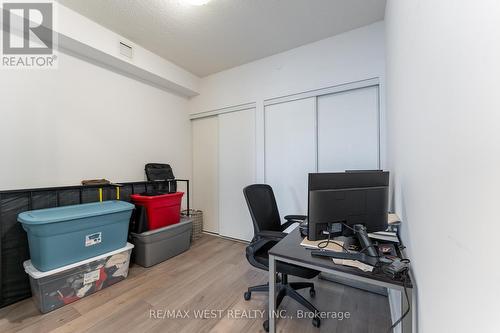 919 - 38 Honeycrisp Crescent, Vaughan, ON - Indoor Photo Showing Office