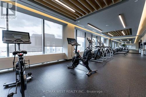 919 - 38 Honeycrisp Crescent, Vaughan, ON - Indoor Photo Showing Gym Room