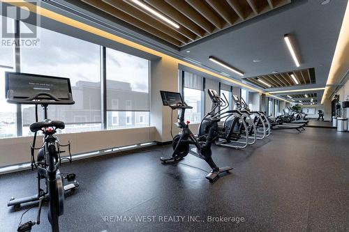 919 - 38 Honeycrisp Crescent, Vaughan, ON - Indoor Photo Showing Gym Room