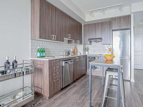 1812-50 Ann O'Reilley Rd, Toronto, ON - Indoor Photo Showing Kitchen With Upgraded Kitchen