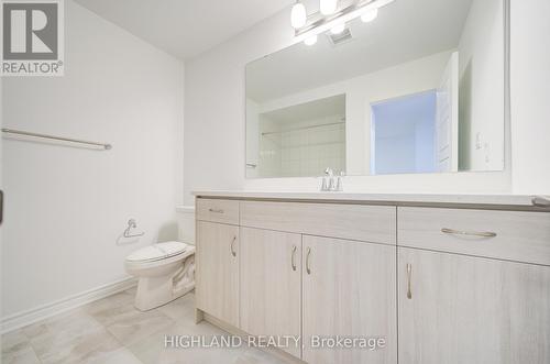 3034 Bramall Crescent, Oakville, ON - Indoor Photo Showing Bathroom