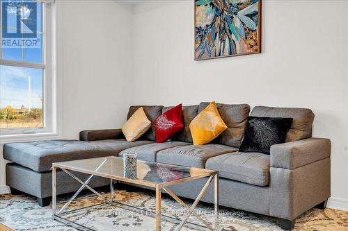 34 Battalion Road, Brampton, ON - Indoor Photo Showing Living Room