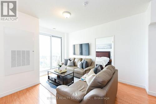 716 - 7405 Goreway Drive, Mississauga, ON - Indoor Photo Showing Living Room