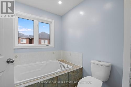 19 Chelton Drive, Richmond Hill, ON - Indoor Photo Showing Bathroom