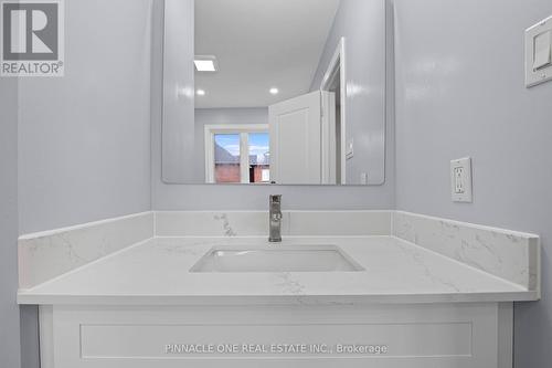 19 Chelton Drive, Richmond Hill, ON - Indoor Photo Showing Bathroom