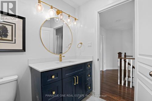 19 Chelton Drive, Richmond Hill, ON - Indoor Photo Showing Bathroom