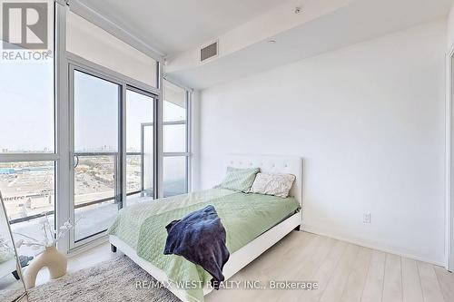 1805 - 1461 Lawrence Avenue W, Toronto, ON - Indoor Photo Showing Bedroom