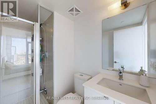 1805 - 1461 Lawrence Avenue W, Toronto, ON - Indoor Photo Showing Bathroom