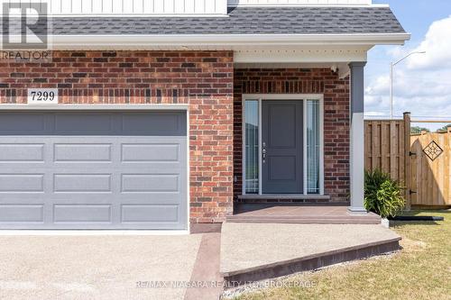 7299 Sherrilee Crescent, Niagara Falls (222 - Brown), ON - Outdoor