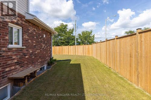 7299 Sherrilee Crescent, Niagara Falls (222 - Brown), ON - Outdoor