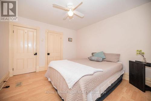 1094 Madawaska Street, Greater Madawaska, ON - Indoor Photo Showing Bedroom