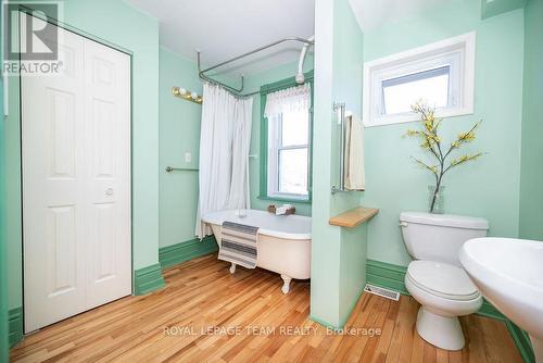 1094 Madawaska Street, Greater Madawaska, ON - Indoor Photo Showing Bathroom