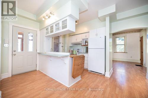 1094 Madawaska Street, Greater Madawaska, ON - Indoor Photo Showing Kitchen