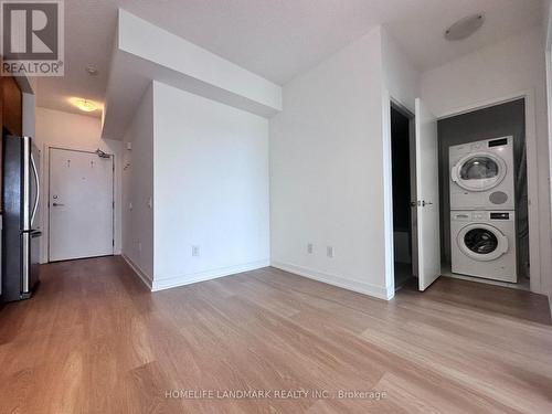 2306 - 121 Mcmahon Drive, Toronto, ON - Indoor Photo Showing Laundry Room